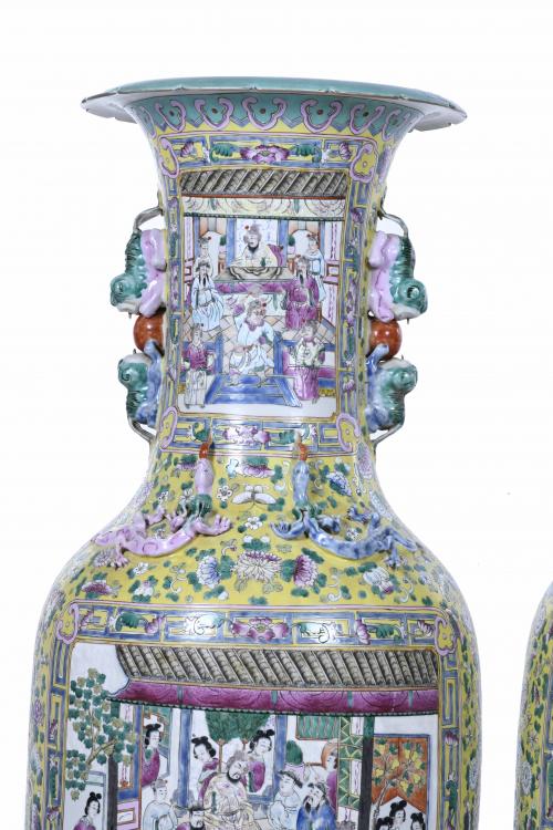 PAIR OF LARGE CHINESE VASES, FIRST THIRD OF THE 20TH CENTUR