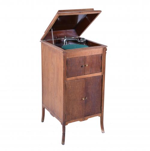 GRAMOPHONE WITH RECORD CABINET, FIRST QUARTER 20TH CENTURY.