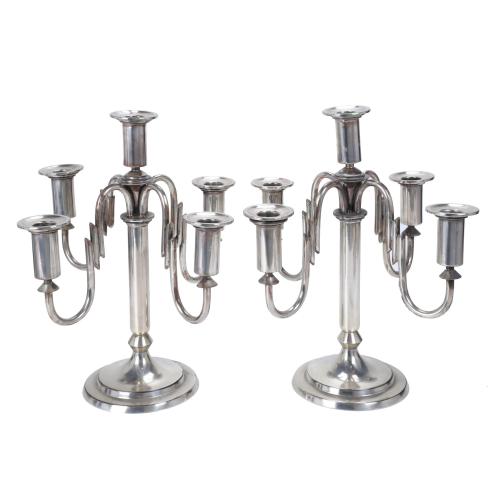 PAREJA DE CANDELABROS ESTILO ART DÉCO EN PLATA, MED. SIGLO XX.