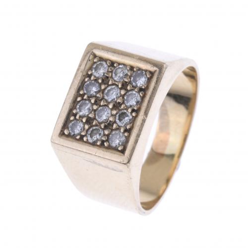 SIGNET RING WITH DIAMONDS PAVÉ.