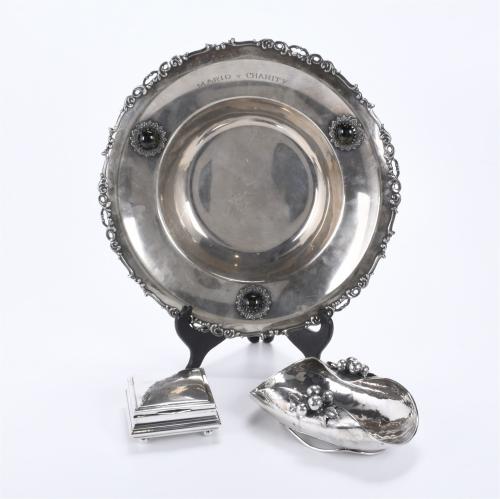 TWO PERUVIAN SILVER CENTREPIECES AND JEWELLERY BOX, SECOND HALF 20TH CENTURY.