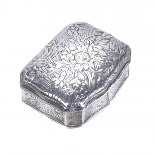 FRENCH LOUIS XV SILVER BOX, CIRCA 1745.