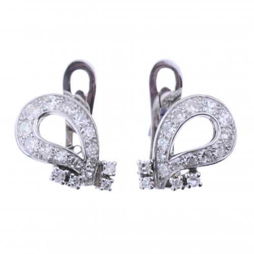 PENDIENTES EN ORO BLANCO Y DIAMANTES.