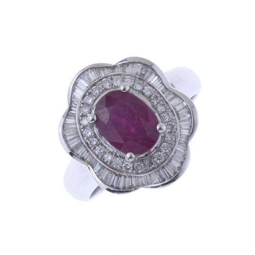 WHITE GOLD RING WITH RUBY AND DIAMONDS.