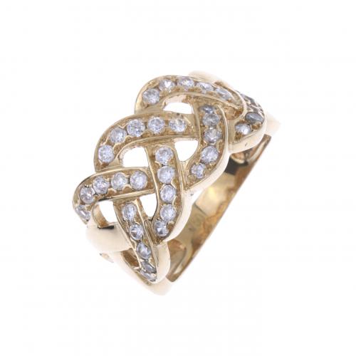 YELLOW GOLD AND DIAMONDS INTERTWINED RING.