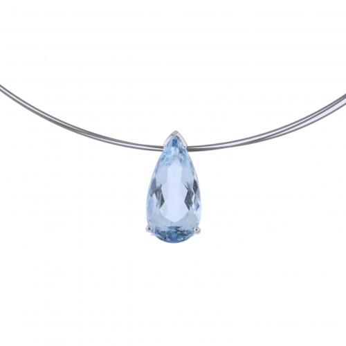 WHITE GOLD CHOKER NECKLACE WITH AQUAMARINE.