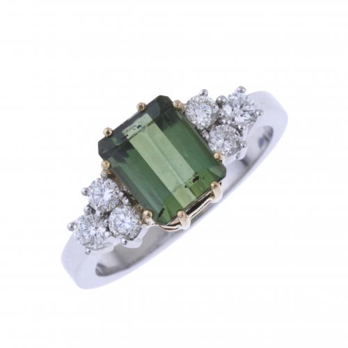 TWO-TONE RING WITH TOURMALINE.