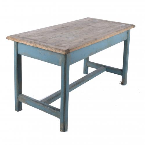 RUSTIC TABLE, 20TH CENTURY.