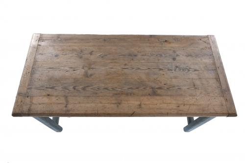 RUSTIC TABLE, 20TH CENTURY.