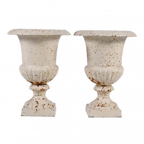 PAIR OF GARDEN KRATERS, 20TH CENTURY.