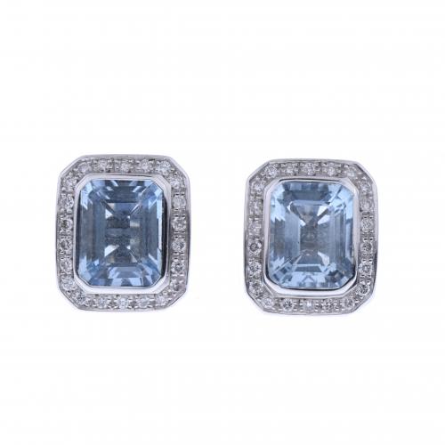 EARRINGS WITH DIAMONDS AND BLUE TOPAZES.