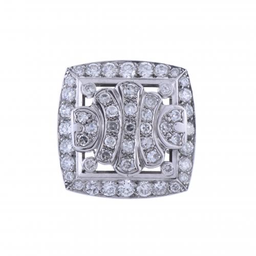 LARGE DIAMONDS RING.