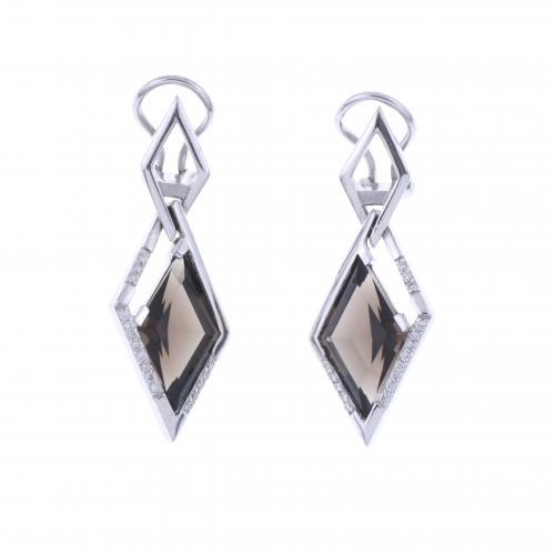 LONG EARRINGS WITH DIAMONDS AND SMOKY QUARTZ.