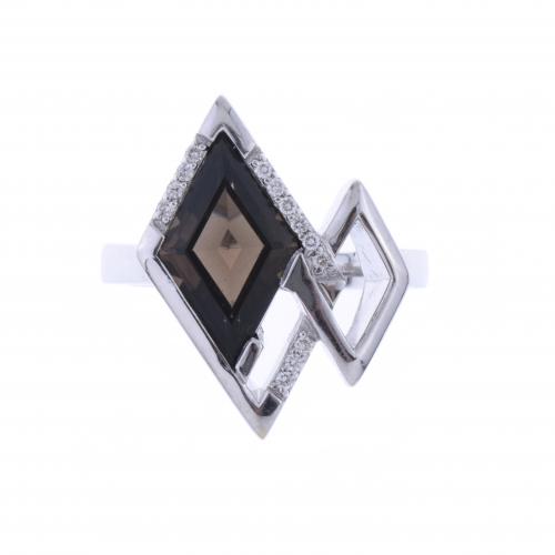 RING WITH DIAMONDS AND SMOKY QUARTZ.