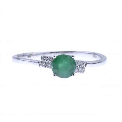 DIAMONDS AND EMERALD RING.