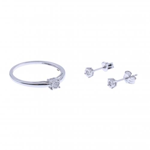 SOLITAIRE RING AND EARRINGS SET.