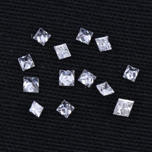 SET OF THIRTEEN PRINCESS CUT DIAMONDS.