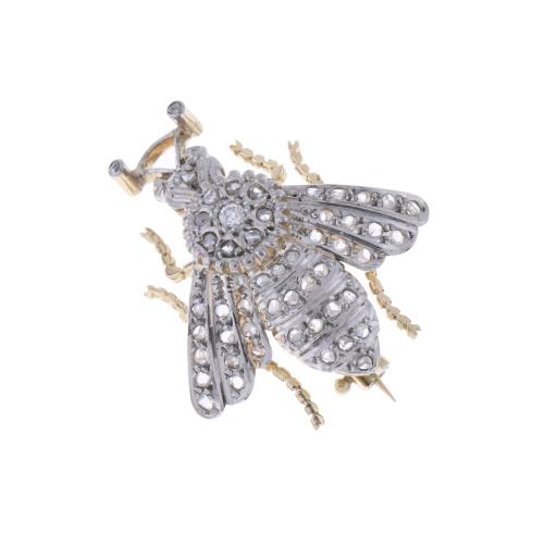 FLY BROOCH WITH DIAMONDS.