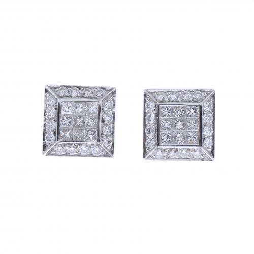 DIAMONDS EARRINGS.