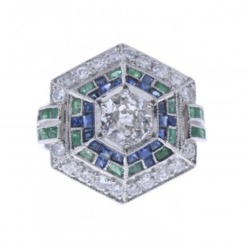 ART DECO RING WITH DIAMONDS.