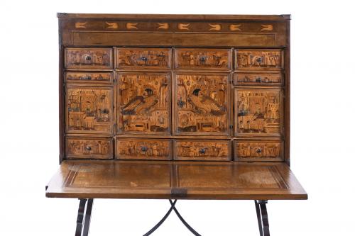 GERMAN DESK FROM NUREMBERG, 16TH CENTURY.