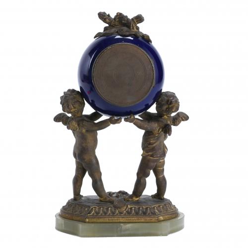 SMALL FRENCH CLOCK, EARLY 20TH CENTURY.