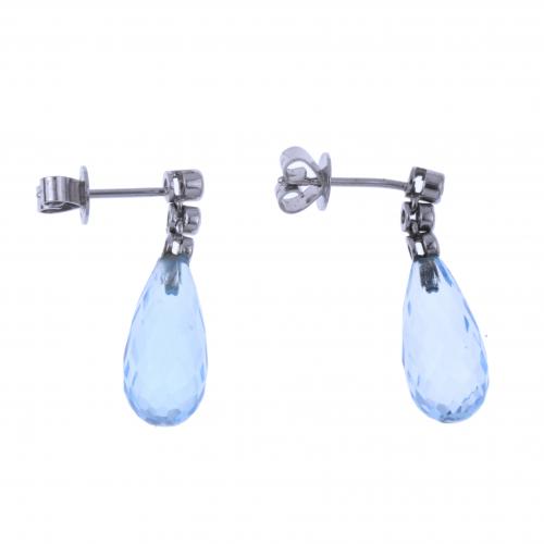 PENDIENTES LARGOS CON TOPACIOS Y DIAMANTES.