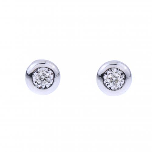 DIAMONDS STUD EARRINGS.