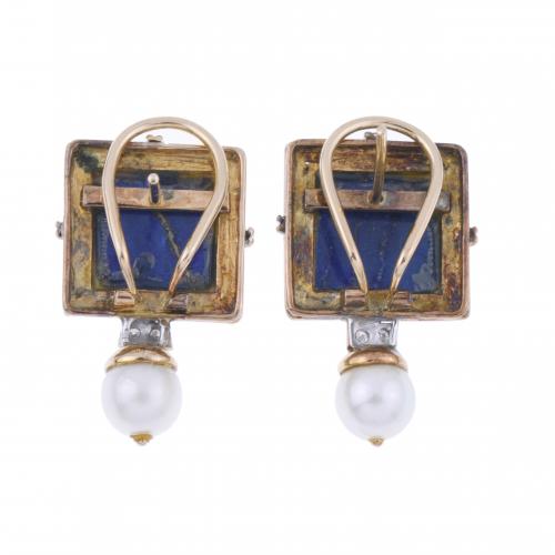 EARRINGS WITH LAPIS LAZULI AND PEARL.