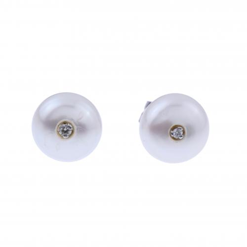 PEARL AND DIAMONDS STUD EARRINGS.