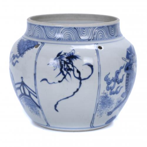 CHINESE VASE, PROBABLY 18TH CENTURY.