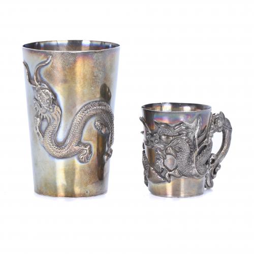 VASO Y TAZA CHINOS DE SHANGHÁI PARA LA EXPORTACIÓN EN PLATA, FIN. SIGLO XIX-PPS. SIGLO XX.