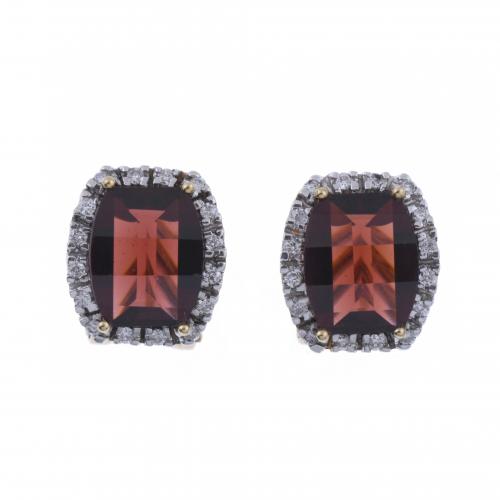 GARNET AND DIAMONDS EARRINGS.