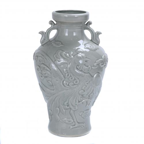 CHINESE VASE, MID 20TH CENTURY.