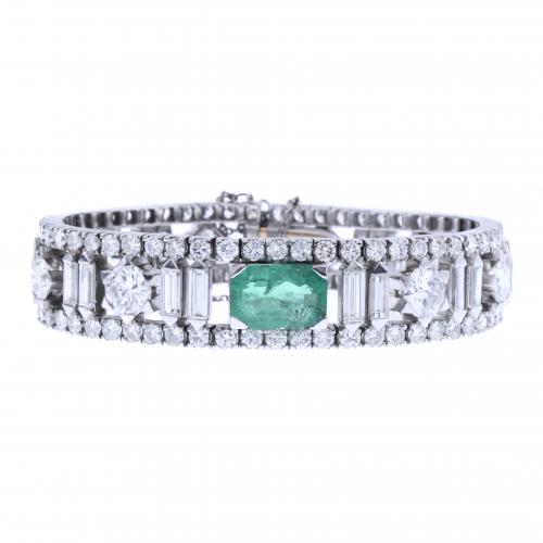 ART DECO STYLE BRACELET WITH DIAMONDS AND EMERALD.