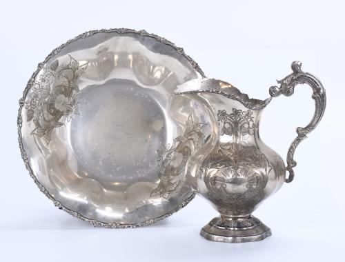 SPANISH JUG AND BASIN IN SILVER, MID 20TH CENTURY.