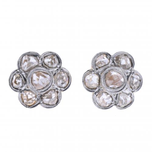 PENDIENTES ROSETONES DE DIAMANTES DEL SIGLO XIX.