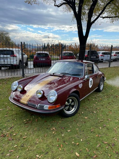 PORSCHE 911 2.2T