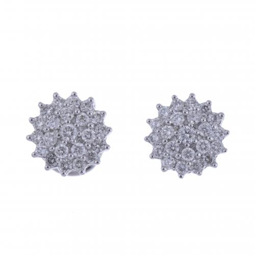 PENDIENTES ROSETONES DE DIAMANTES.