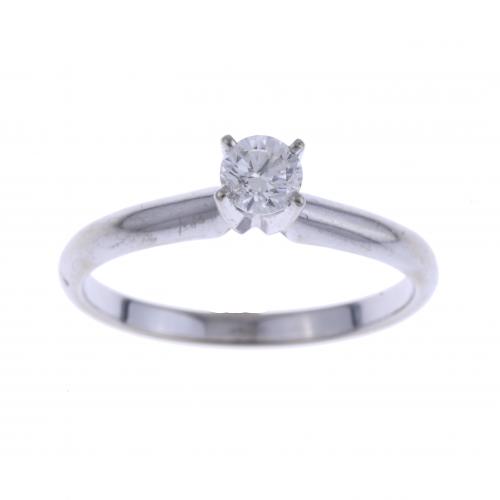 DIAMOND SOLITARIE RING.