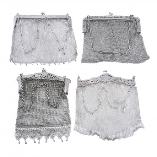 FOUR SILVER MESH AND SILVERY METAL BAGS, EARLY 20TH CENTURY.