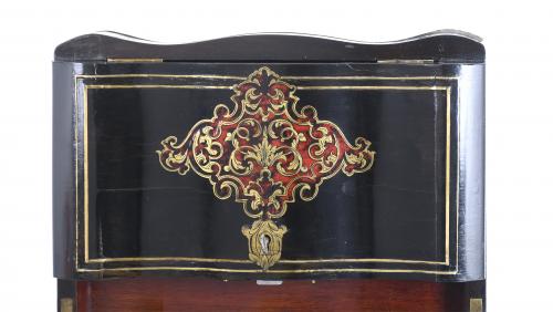 CAJA LICORERA FRANCESA NAPOLEÓN III, SEGUNDA MITAD SIGLO XI