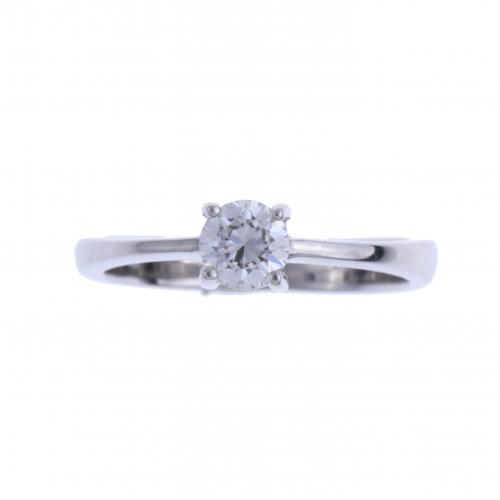 DIAMOND SOLITAIRE RING.