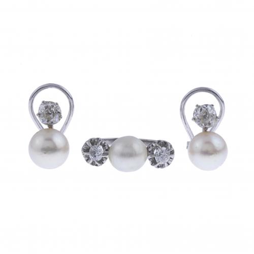 PEARL AND DIAMONDS RING AND EARRINGS SET