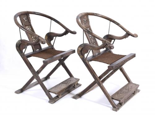 PAIR OF CHINESE HORSESHOE-BACKED "HUNTING" CHAIRS, 20TH CEN