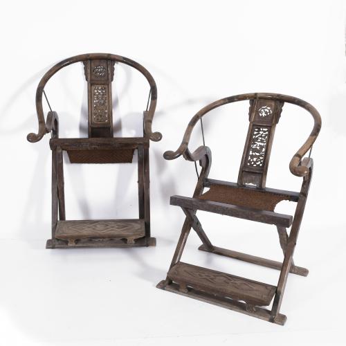 PAIR OF CHINESE HORSESHOE-BACKED "HUNTING" CHAIRS, 20TH CEN