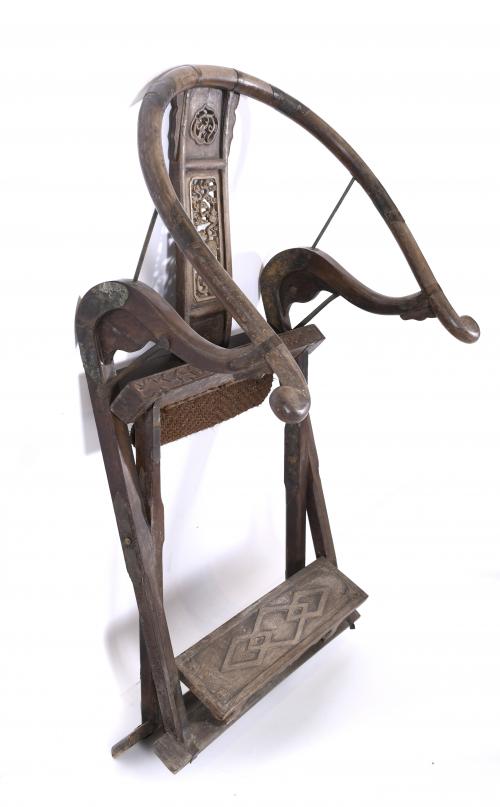 PAIR OF CHINESE HORSESHOE-BACKED "HUNTING" CHAIRS, 20TH CEN