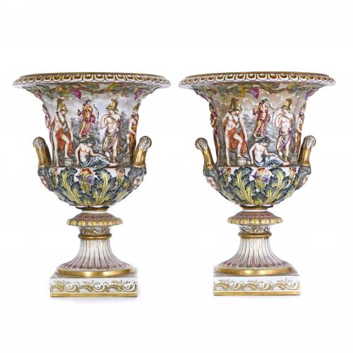 PAIR OF MEDICI-LIKE ITALIAN GOBLETS, SECOND HALF OF THE 20TH CENTURY.