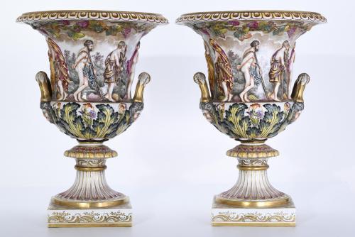 PAIR OF MEDICI-LIKE ITALIAN GOBLETS, SECOND HALF OF THE 20T