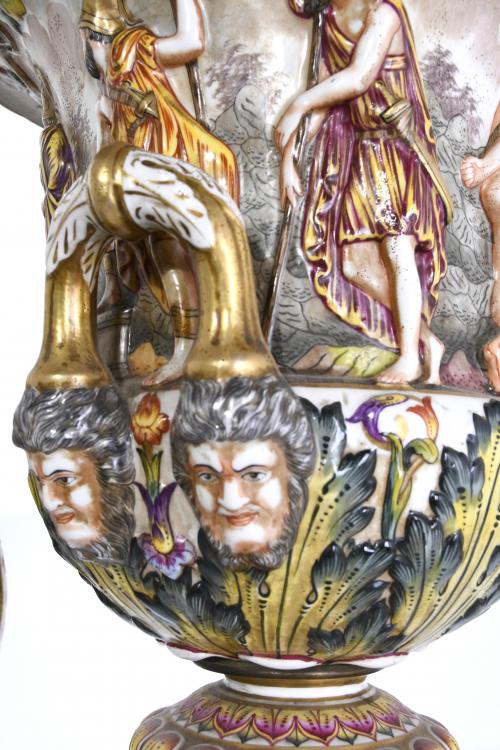 PAIR OF MEDICI-LIKE ITALIAN GOBLETS, SECOND HALF OF THE 20T